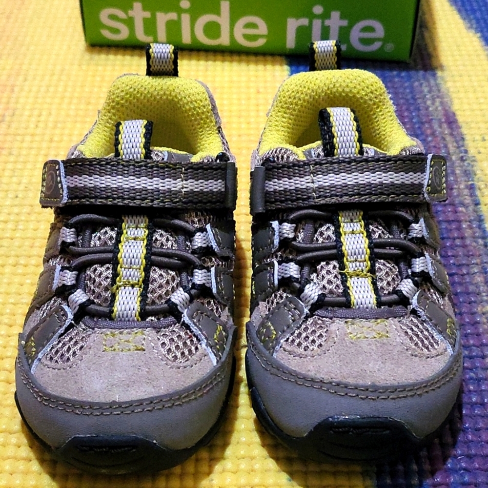 Baby shoes